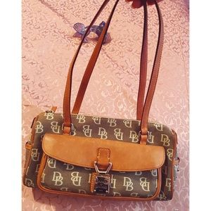 Dooney & Bourke Handbag 👜